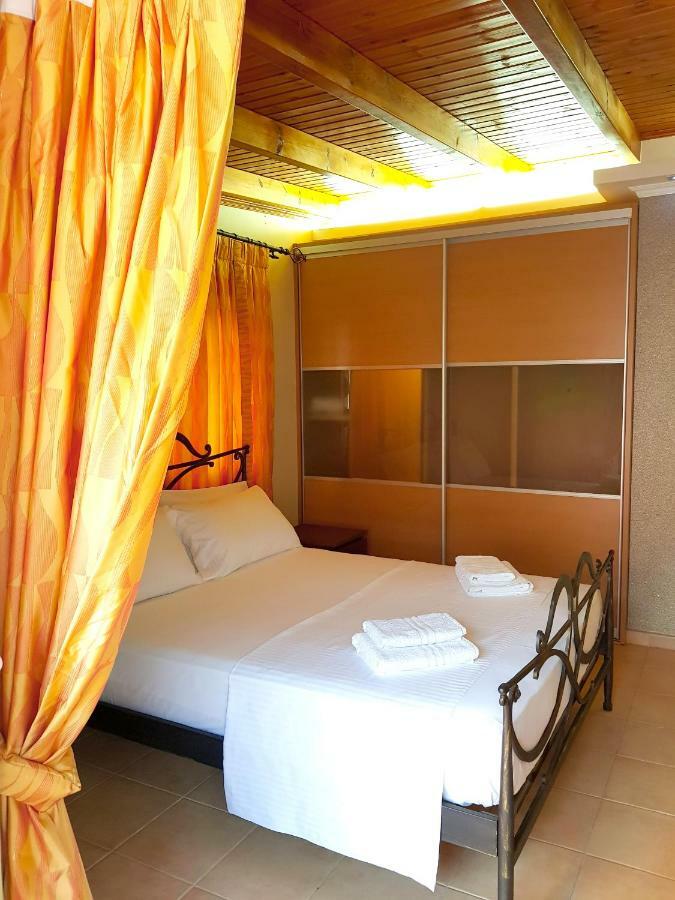 Villa Smeralda Sarandë Buitenkant foto